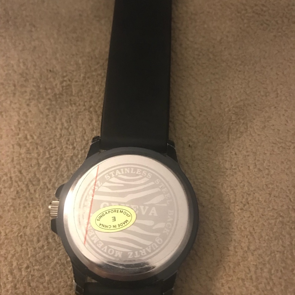 Watch - Picture 2 of 3